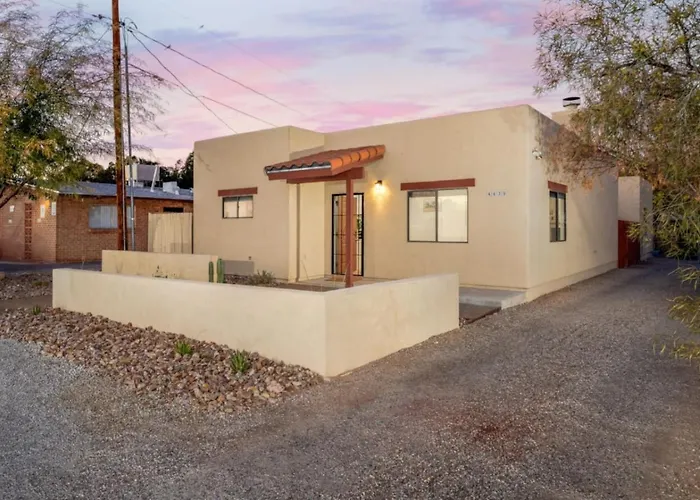 House & Casita, Large Group Or Family, Sleeps 6+ *