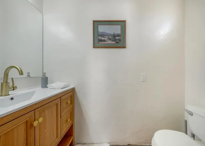 House & Casita, Large Group Or Family, Sleeps 6+ Tucson