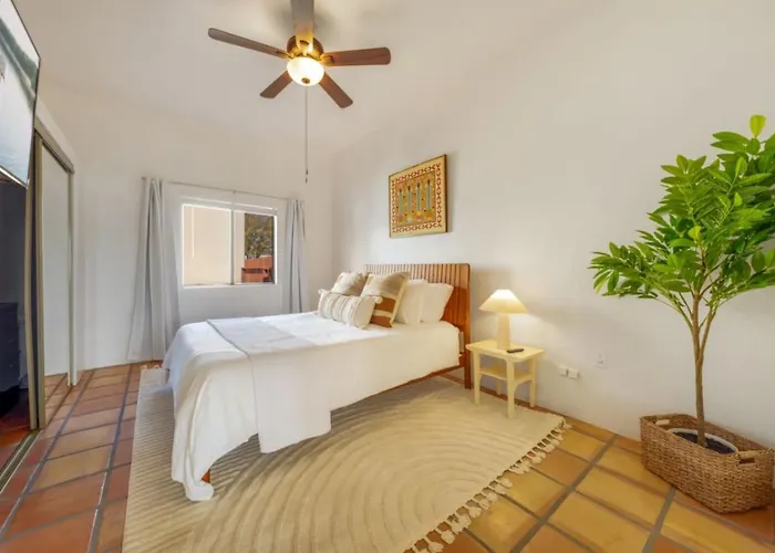 Сasa de vacaciones House & Casita, Large Group Or Family, Sleeps 6+ *