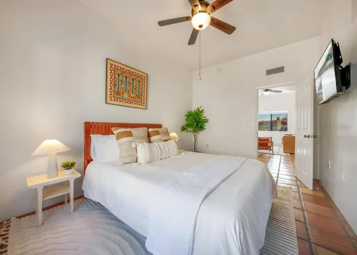 House & Casita, Large Group Or Family, Sleeps 6+ Сasa de vacaciones *