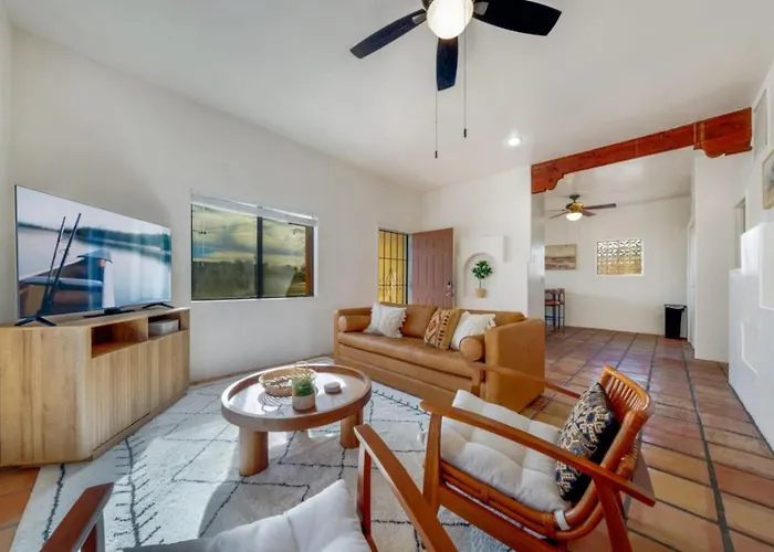 House & Casita, Large Group Or Family, Sleeps 6+ * Tucson