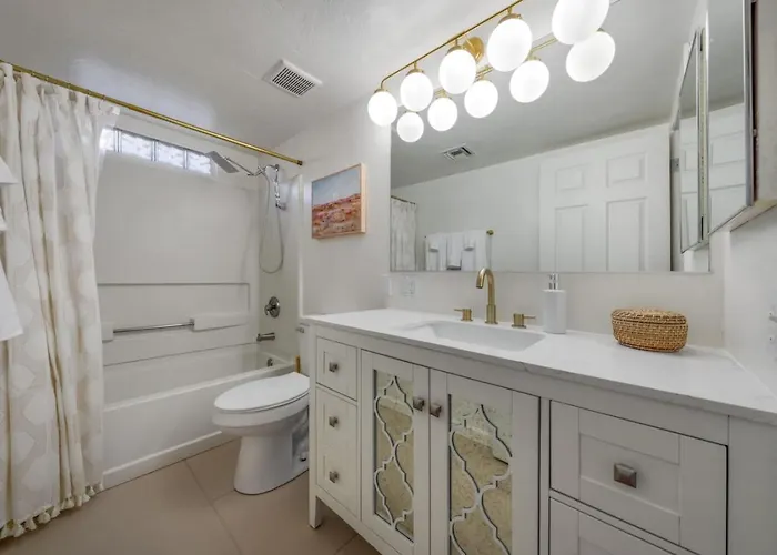 House & Casita, Large Group Or Family, Sleeps 6+
