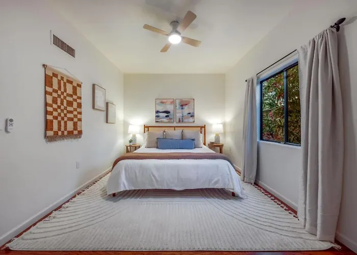 House & Casita, Large Group Or Family, Sleeps 6+ Сasa de vacaciones *