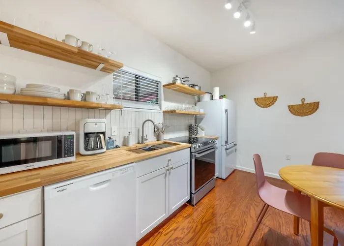 Сasa de vacaciones House & Casita, Large Group Or Family, Sleeps 6+