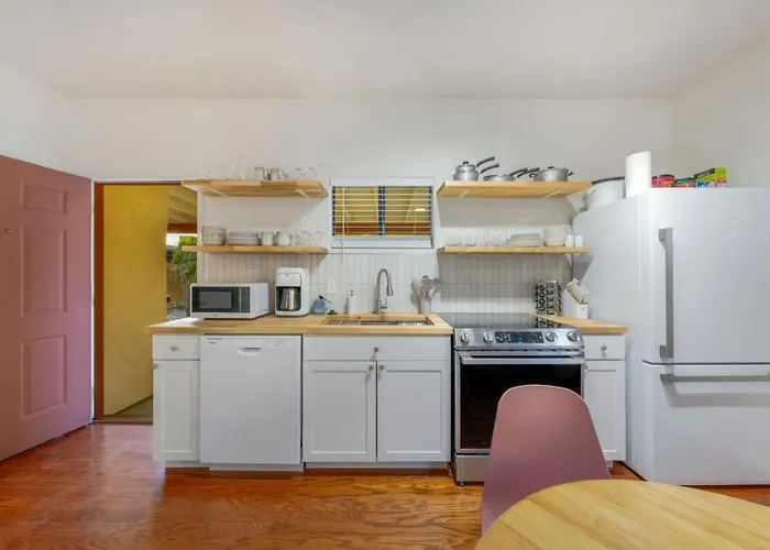 House & Casita, Large Group Or Family, Sleeps 6+